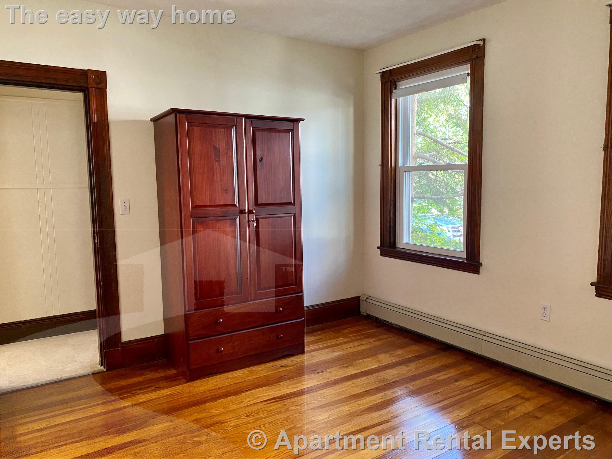 45 Locke St, Davis Square