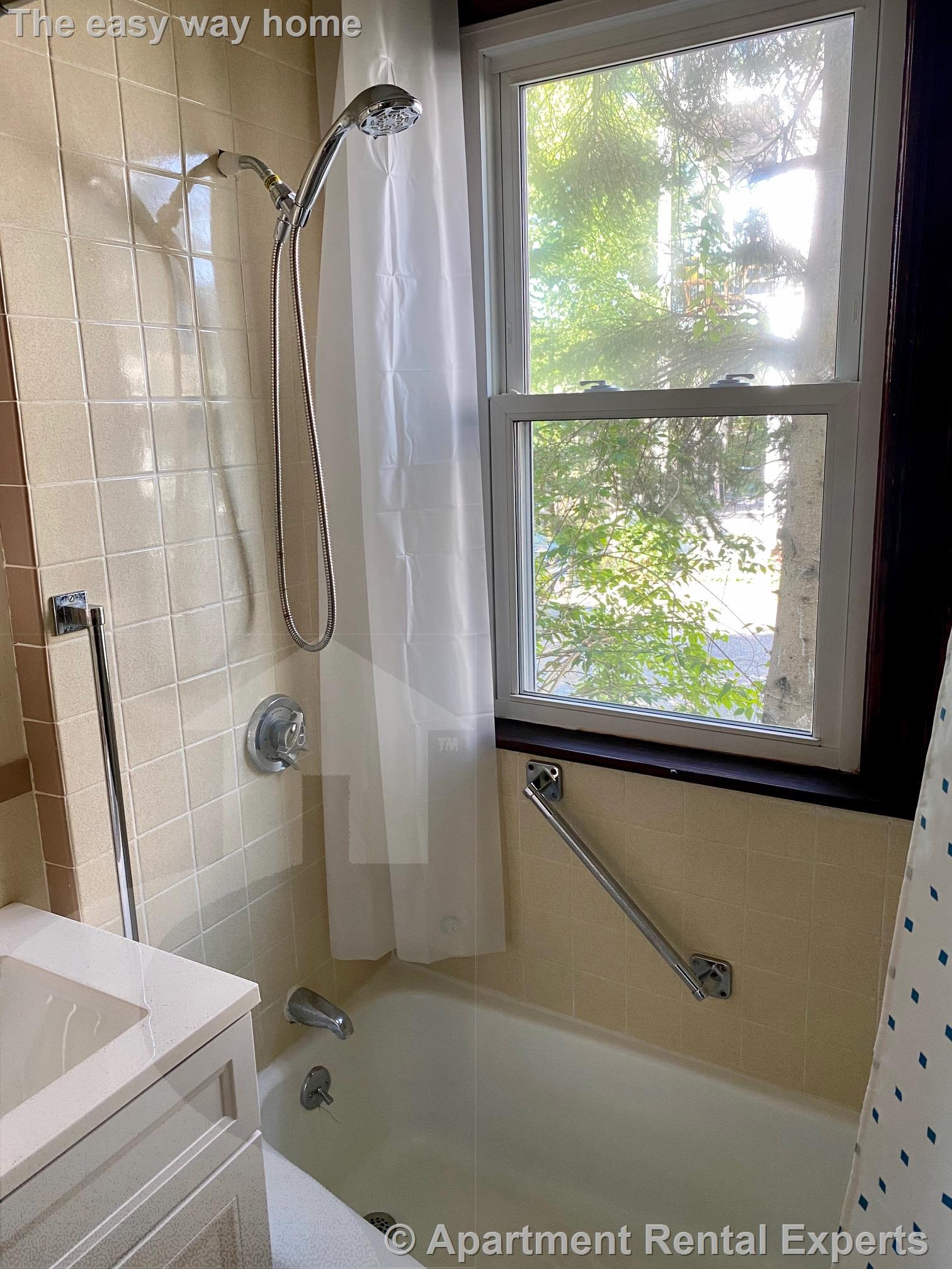 45 Locke St, Davis Square