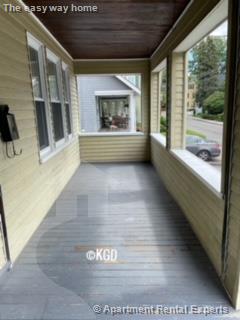 25 Conwell Ave, Tufts