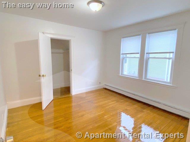 25 Conwell Ave, Tufts