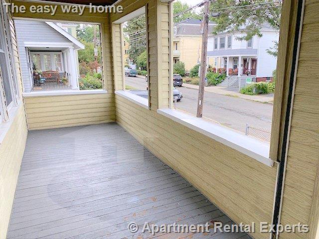 25 Conwell Ave, Tufts