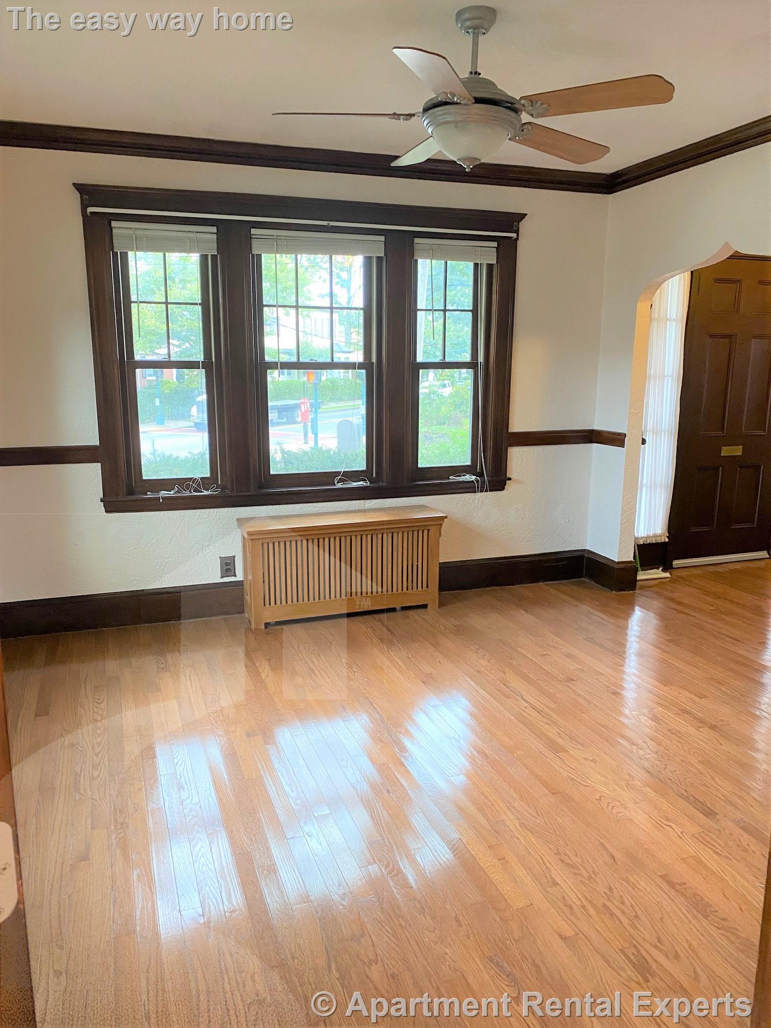 364 Auburndale Ave, Auburndale