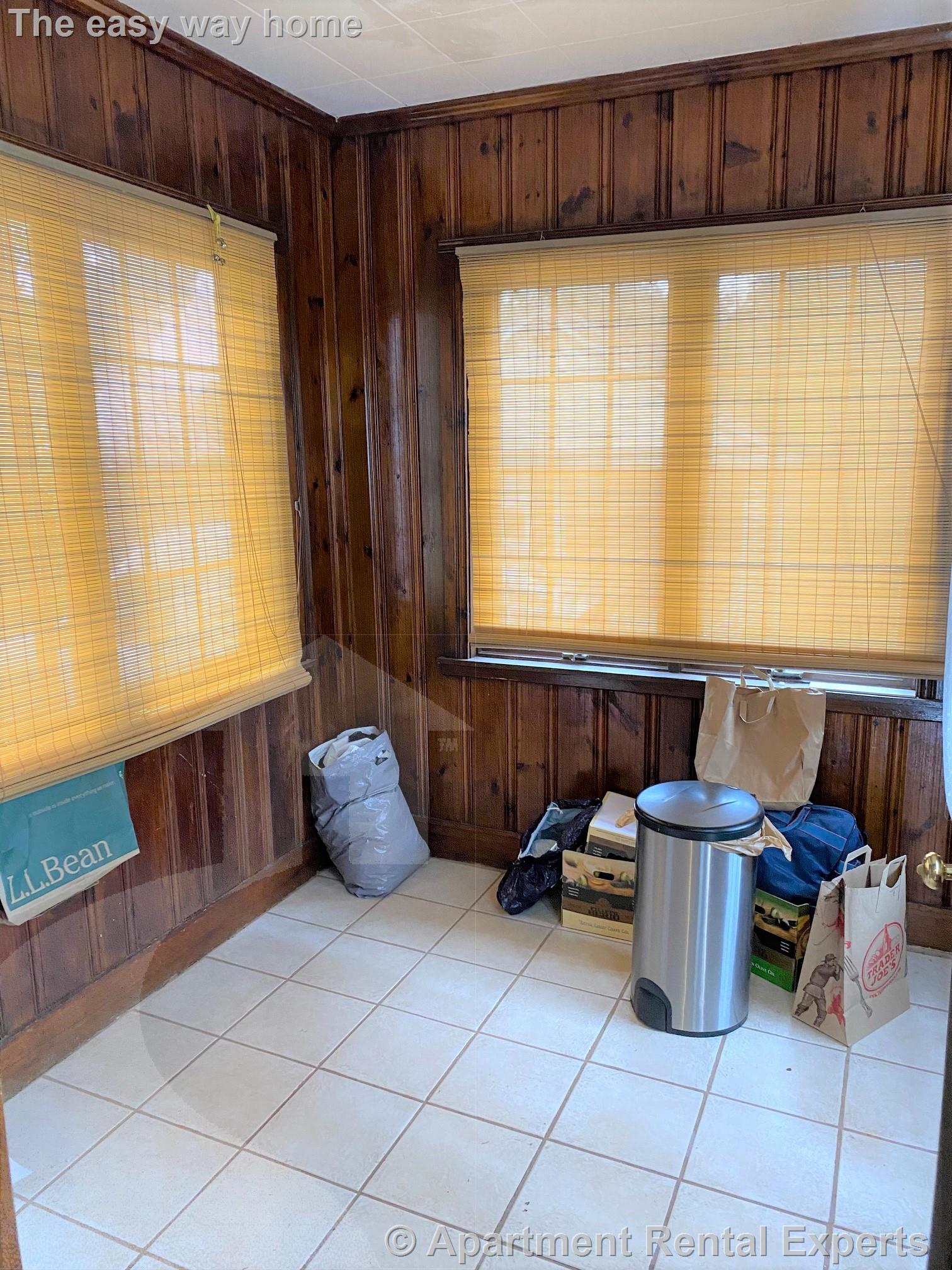 364 Auburndale Ave, Auburndale