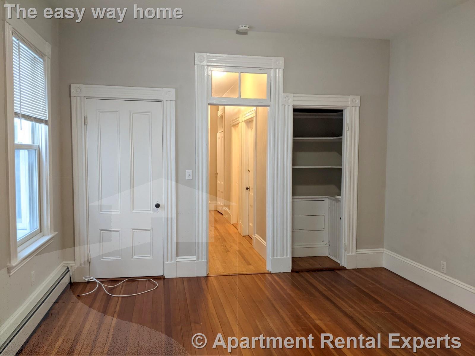 18 Park Ave, Davis Square