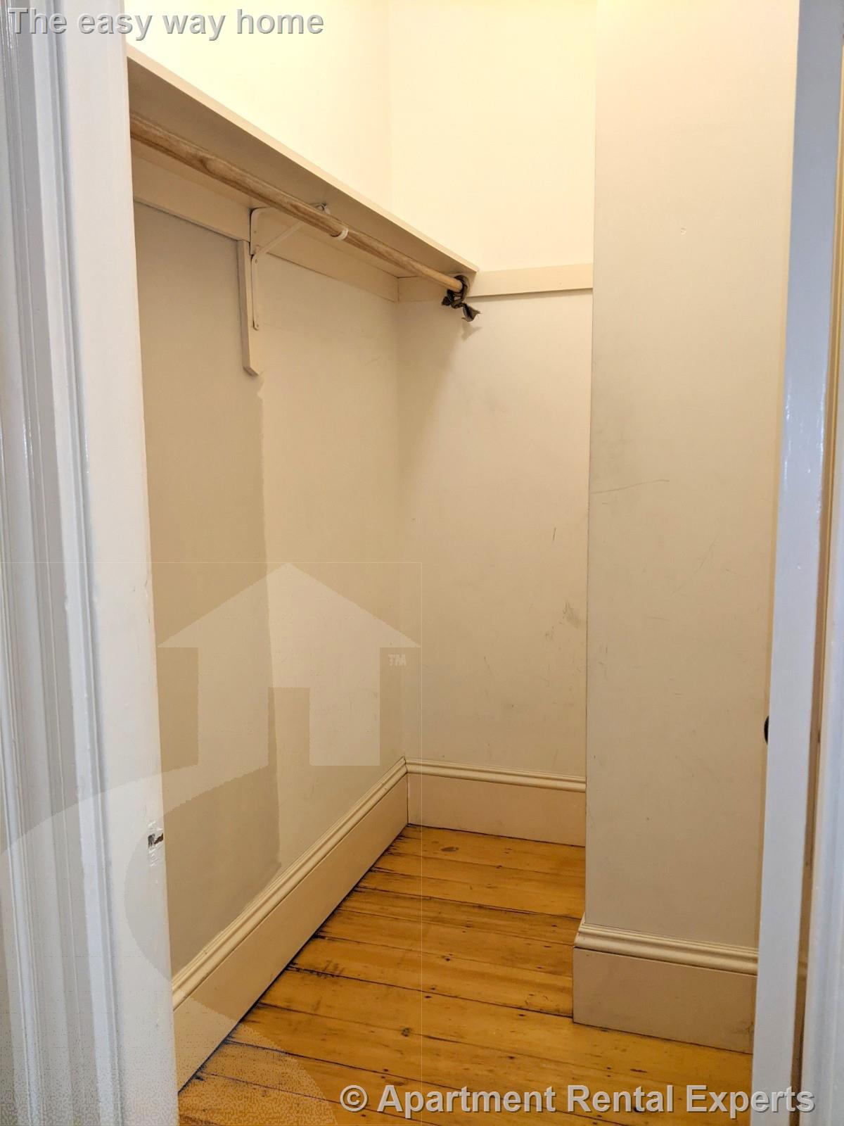 18 Park Ave, Davis Square