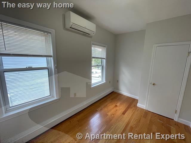 942 Broadway, Davis Square