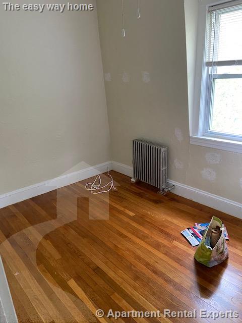 130 Willow Ave, Davis Square