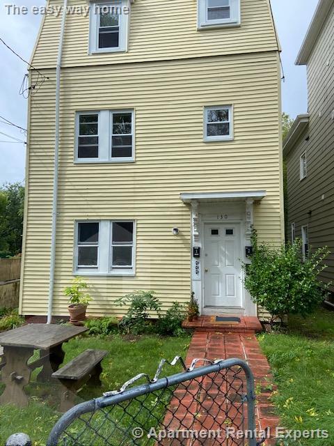 130 Willow Ave, Davis Square