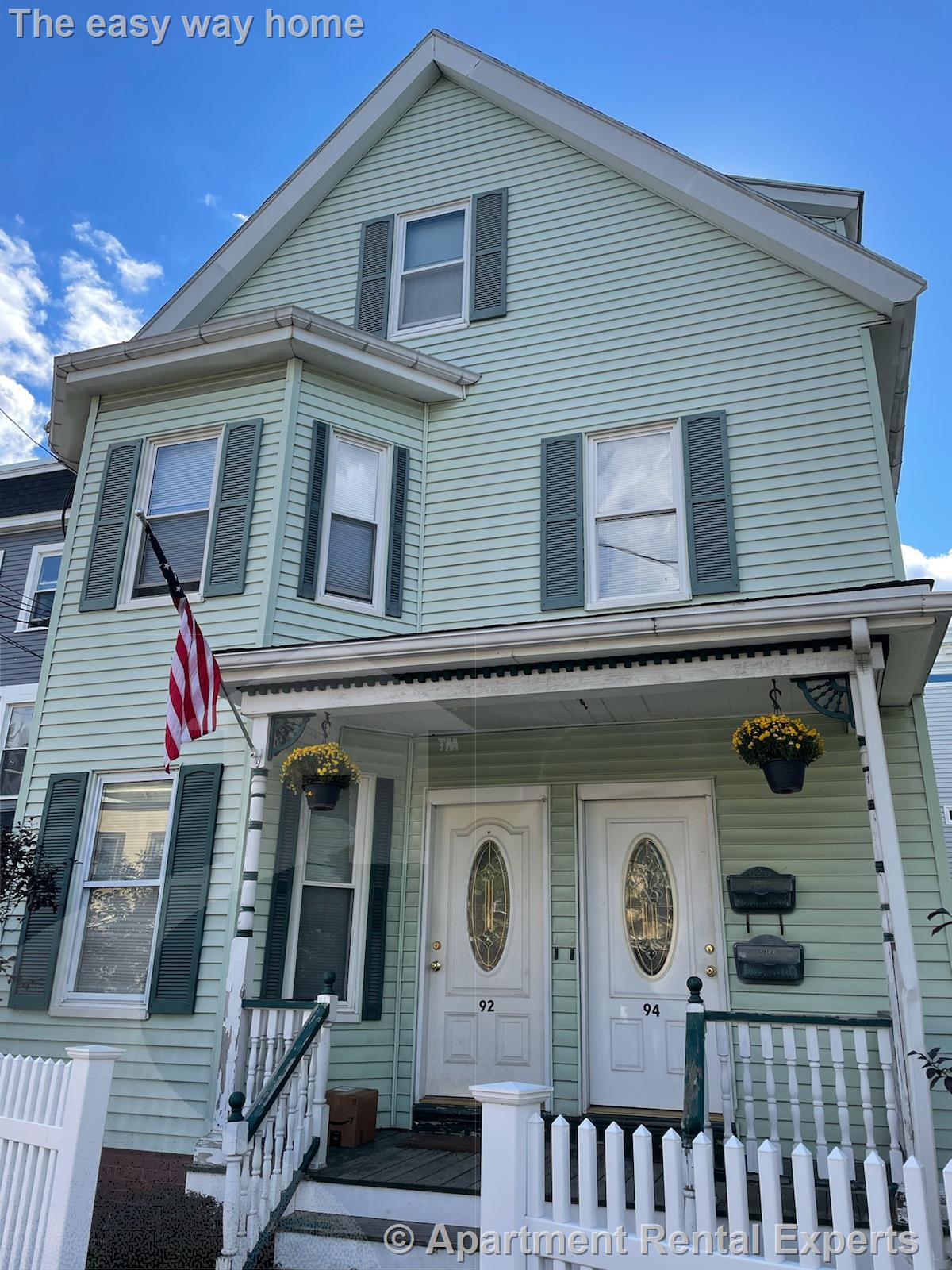 94 Holland St, Davis Square
