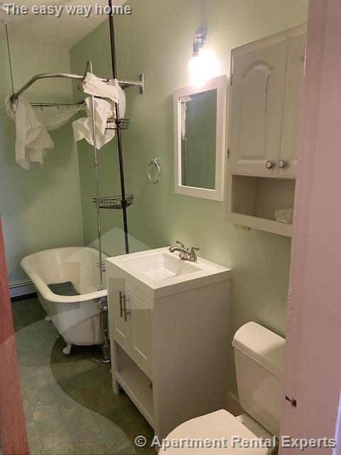 90 Holland St, Davis Square