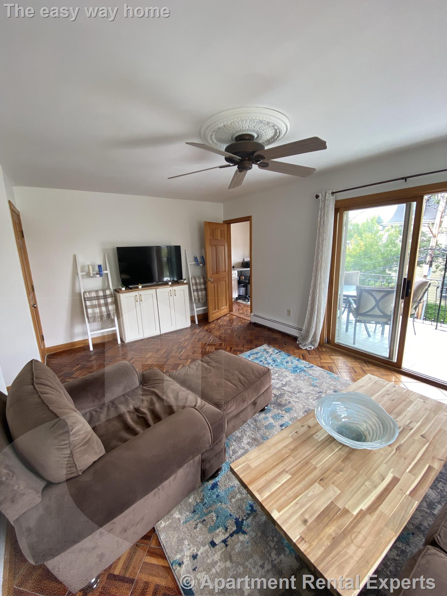 93 Glen St, Sullivan Square