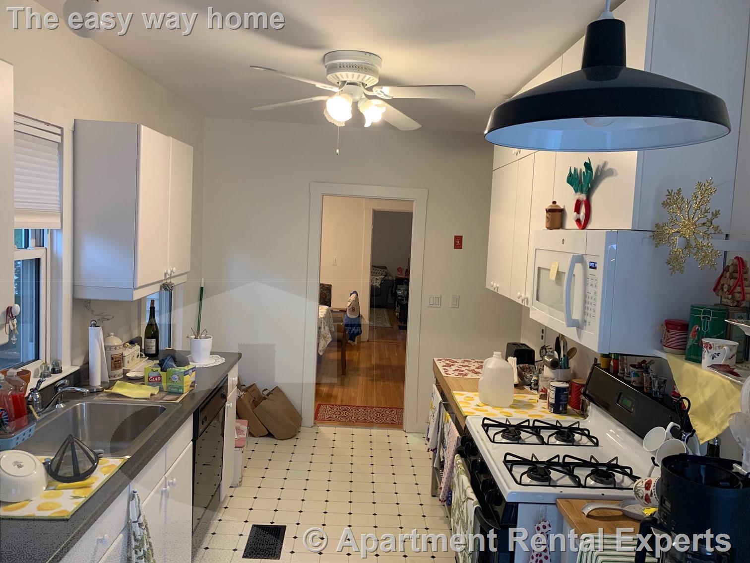 22 Minot Pl, Newtonville