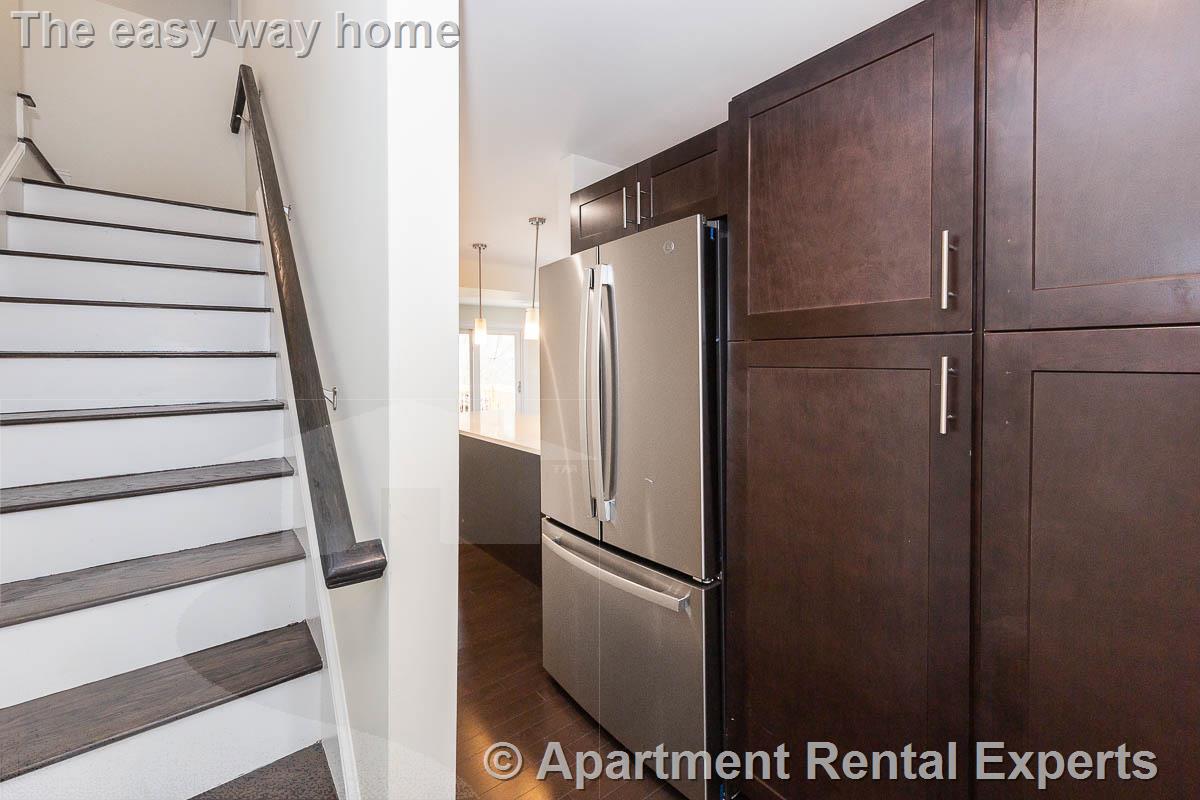 28 Albion St, Ball Square