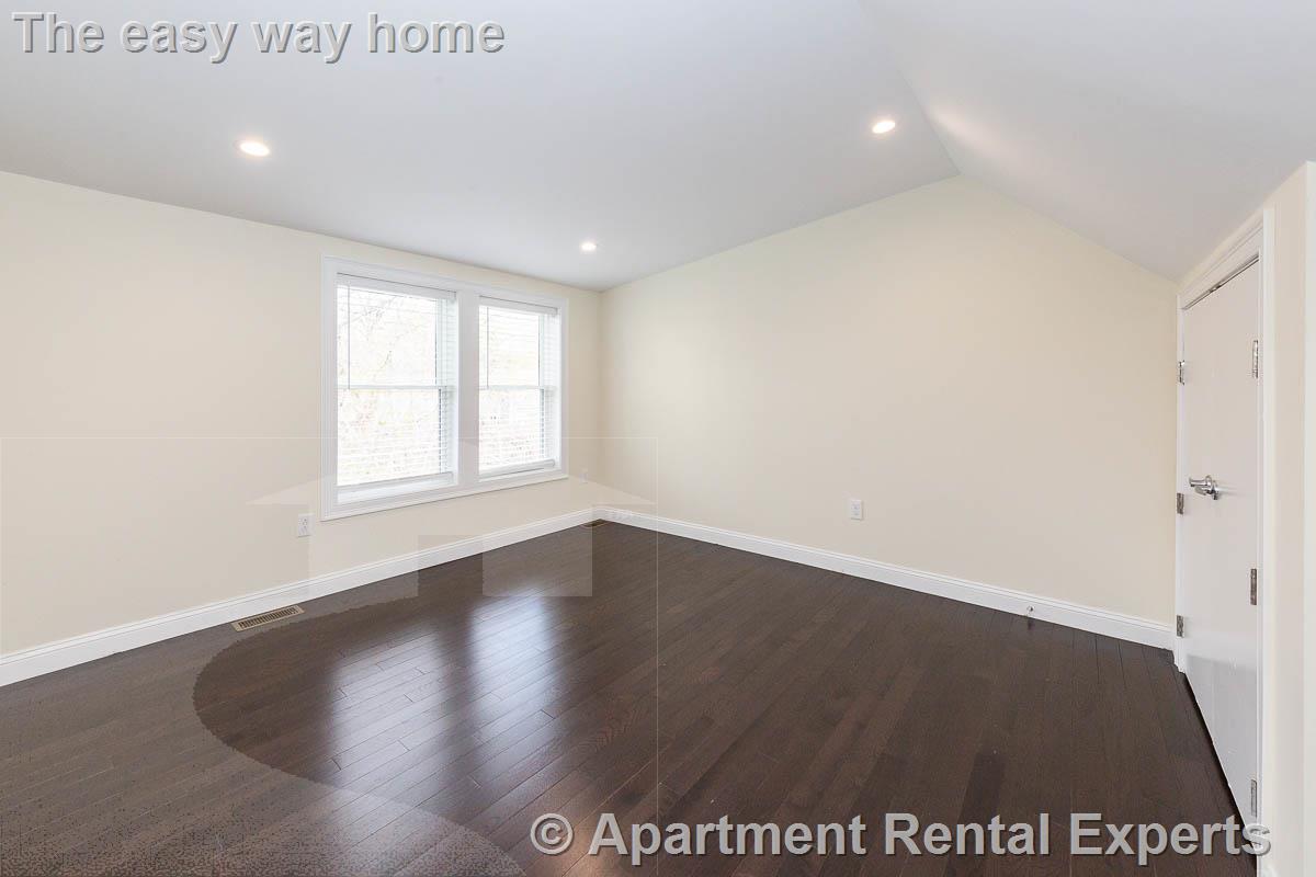 28 Albion St, Ball Square