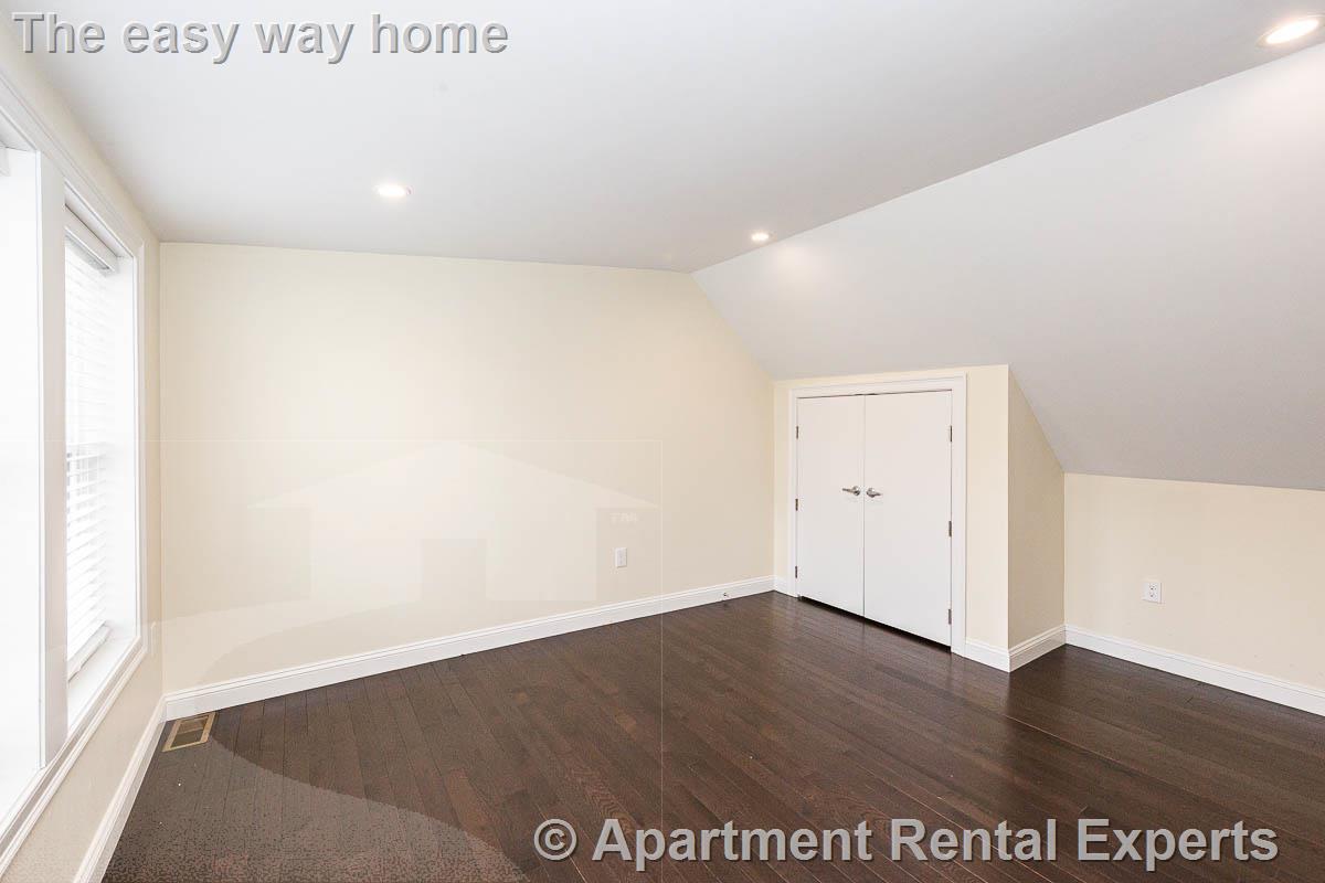 28 Albion St, Ball Square