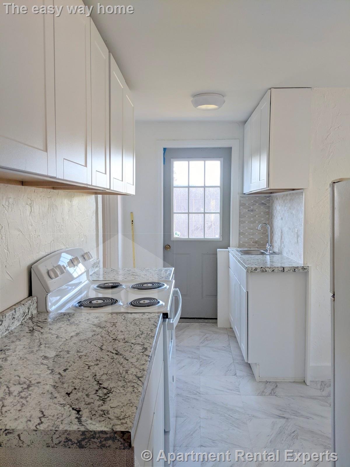 102 Willow Ave, Davis Square