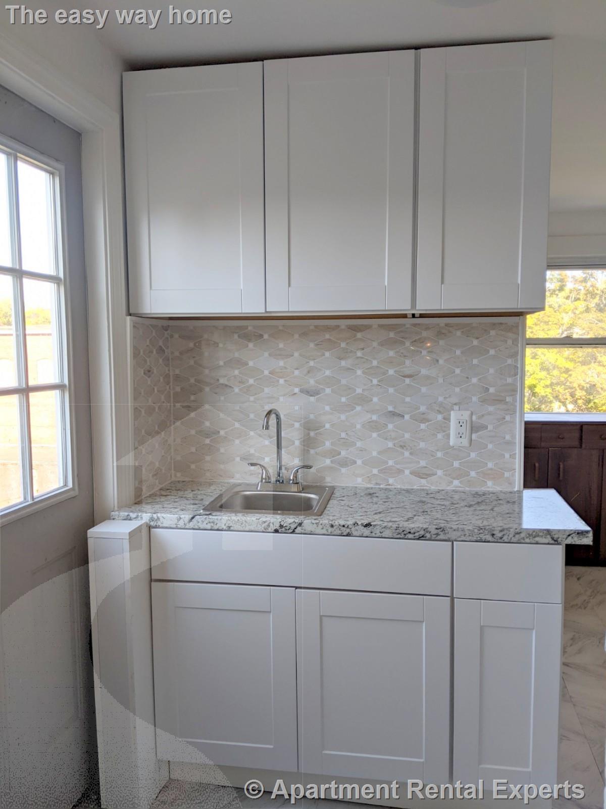 102 Willow Ave, Davis Square