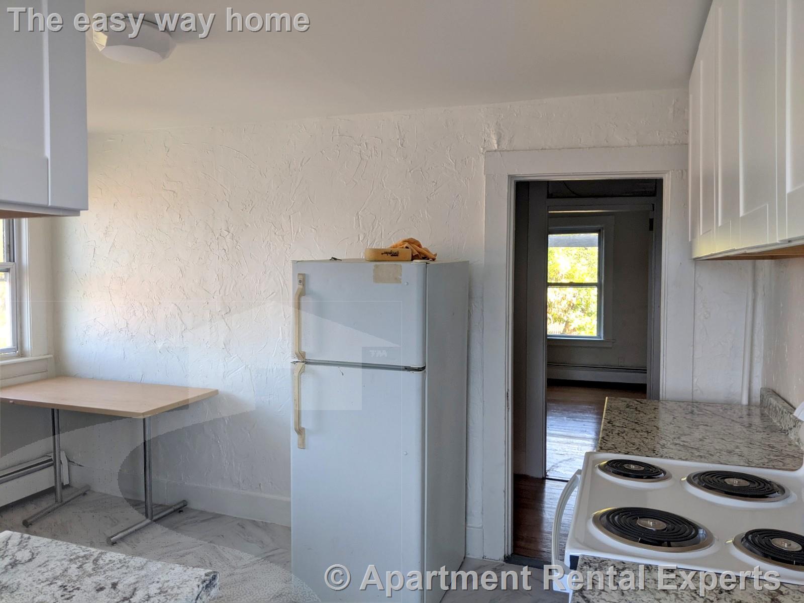 102 Willow Ave, Davis Square