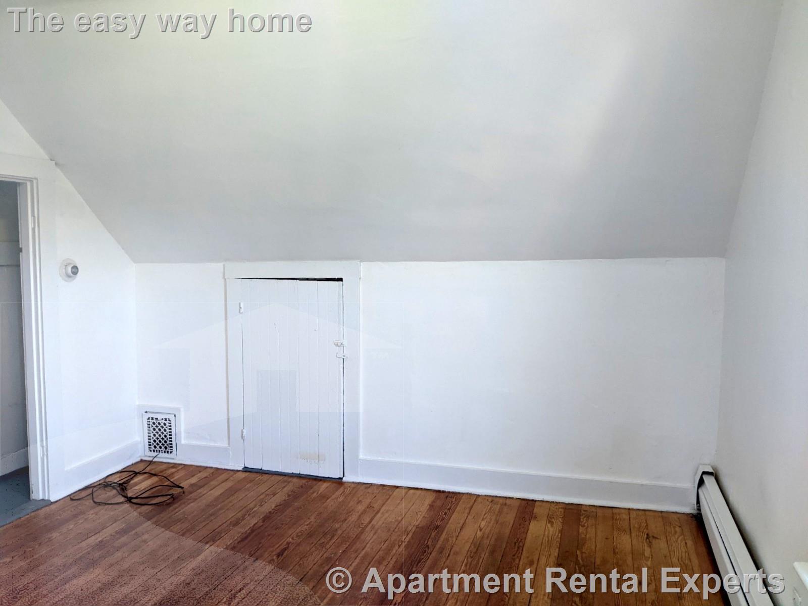 102 Willow Ave, Davis Square