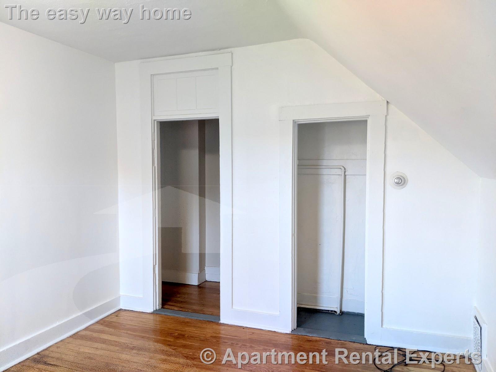 102 Willow Ave, Davis Square