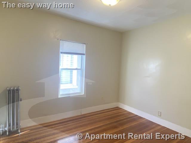 1262 Broadway, Teele Square