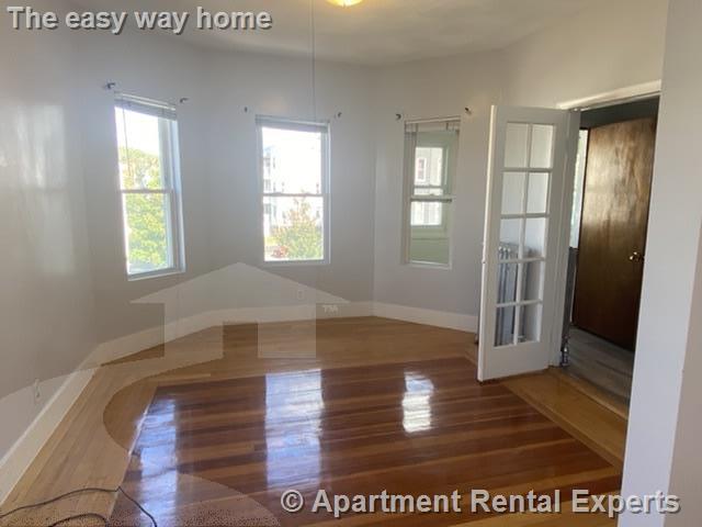 1262 Broadway, Teele Square