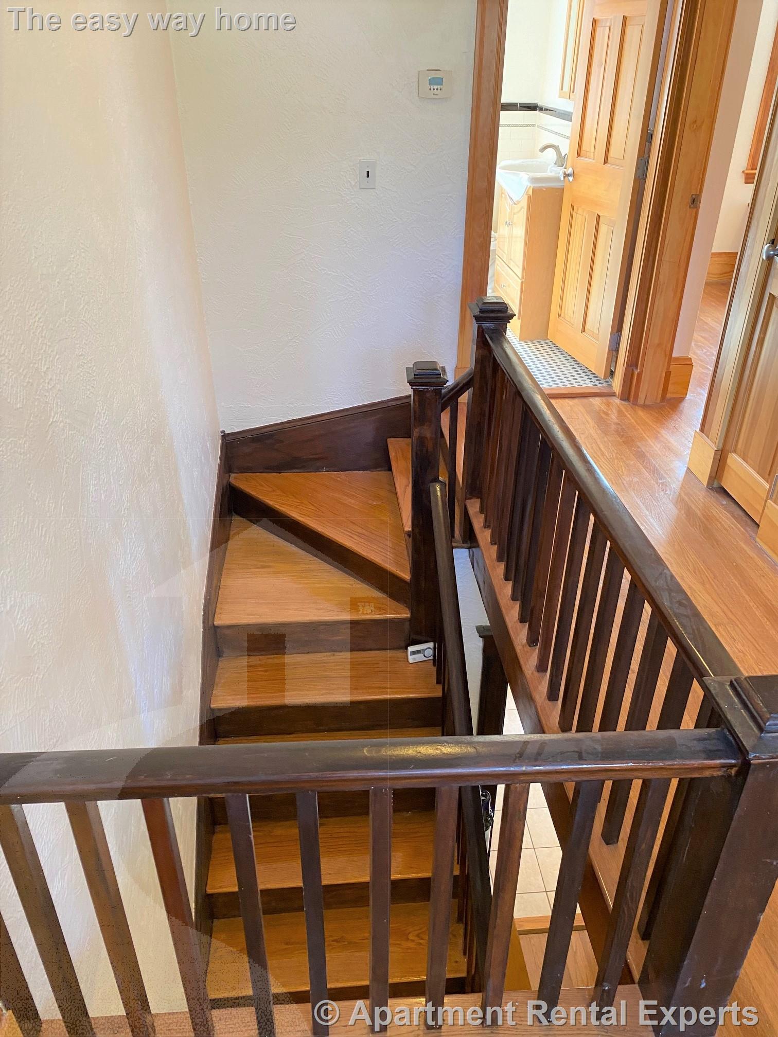 364 Auburndale Ave, Auburndale