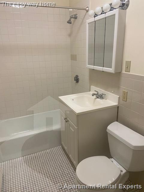 206 Massachusetts Ave, East Arlington