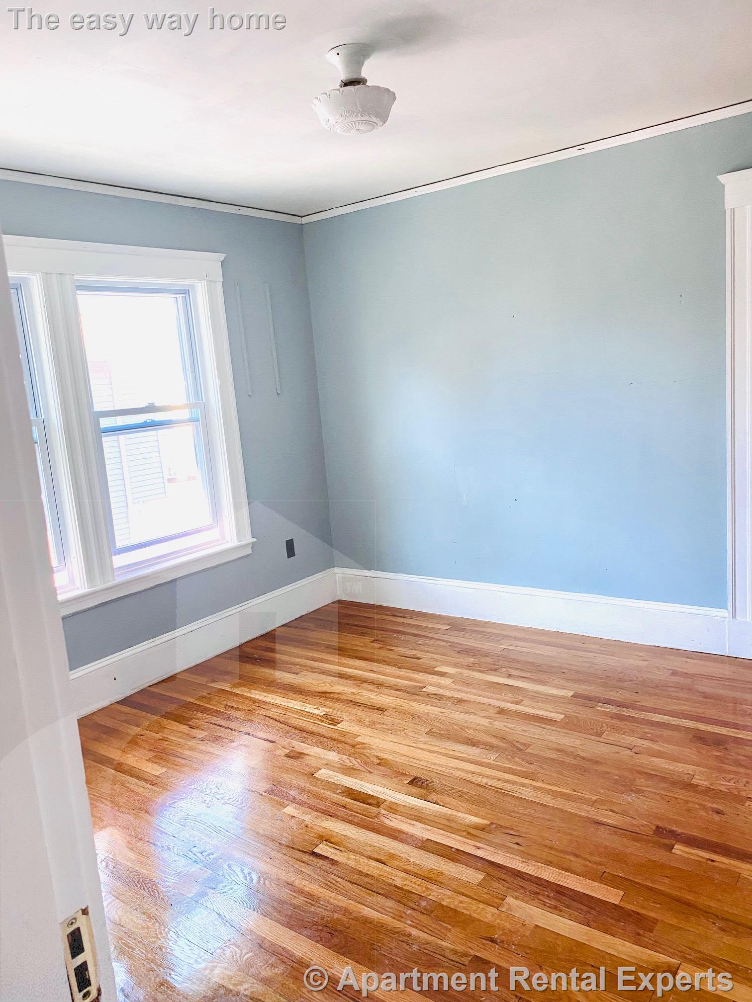 135 Mills St, Malden Center