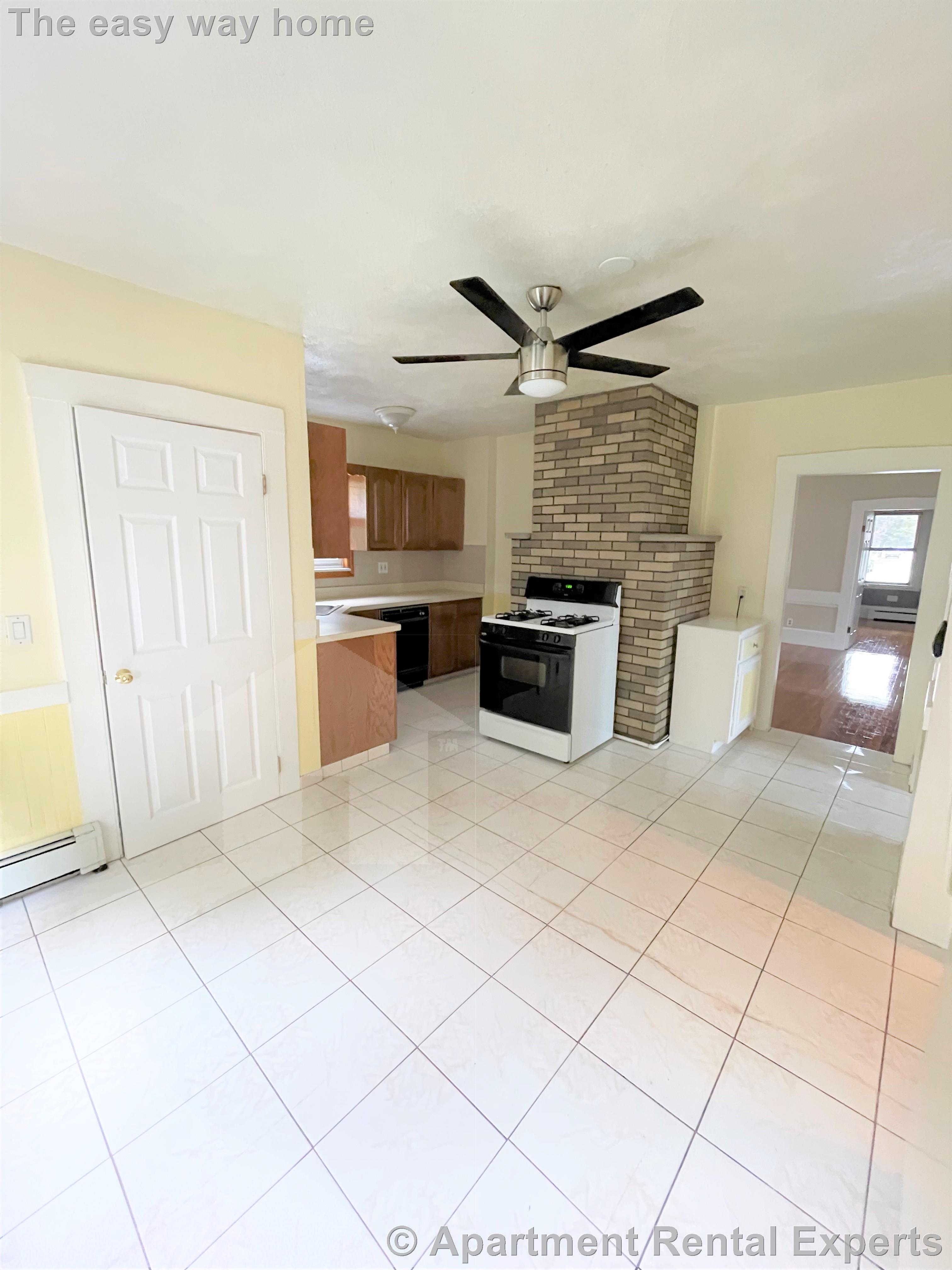 34 Pleasant St, Medford Square