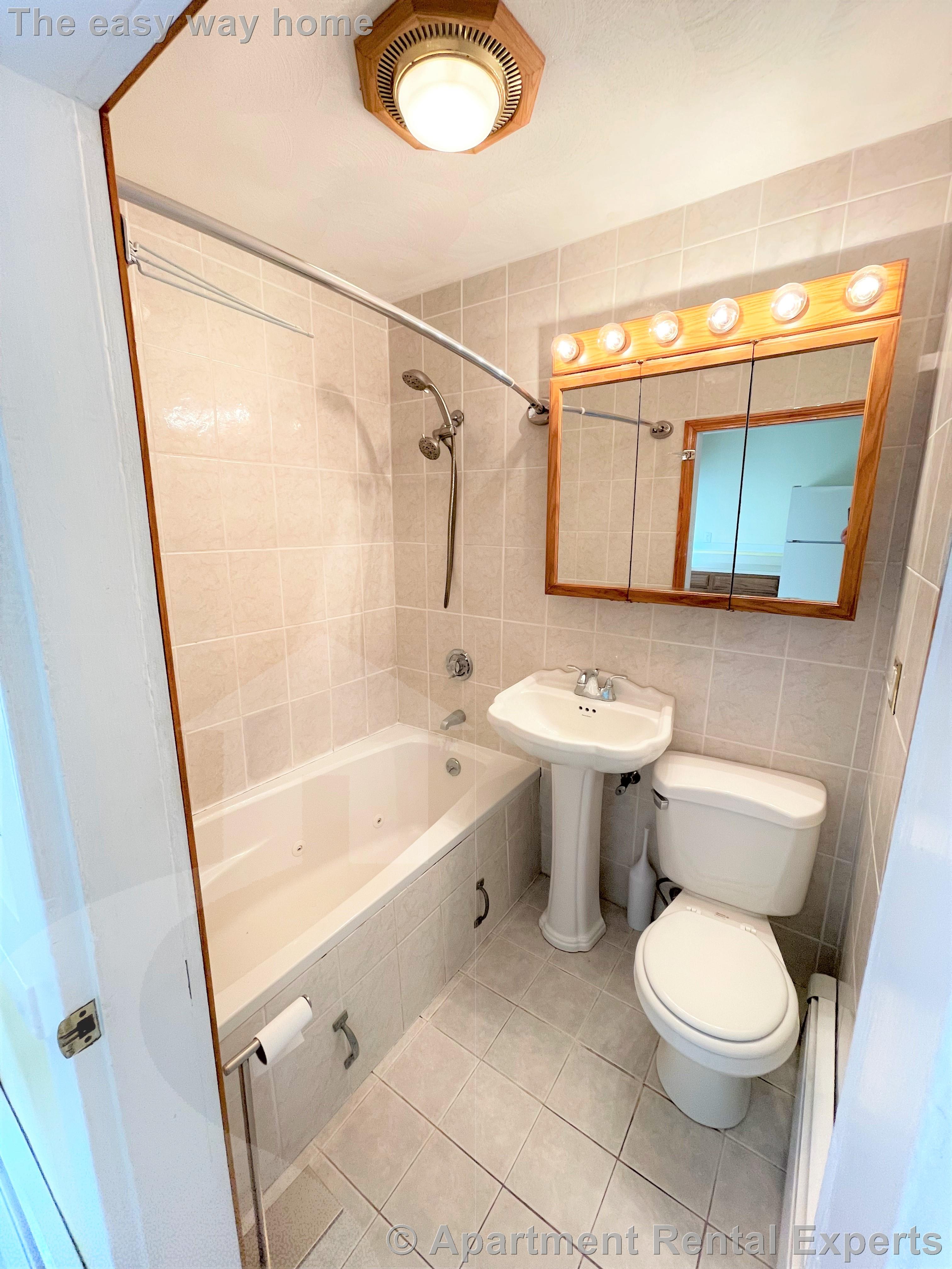 34 Pleasant St, Medford Square