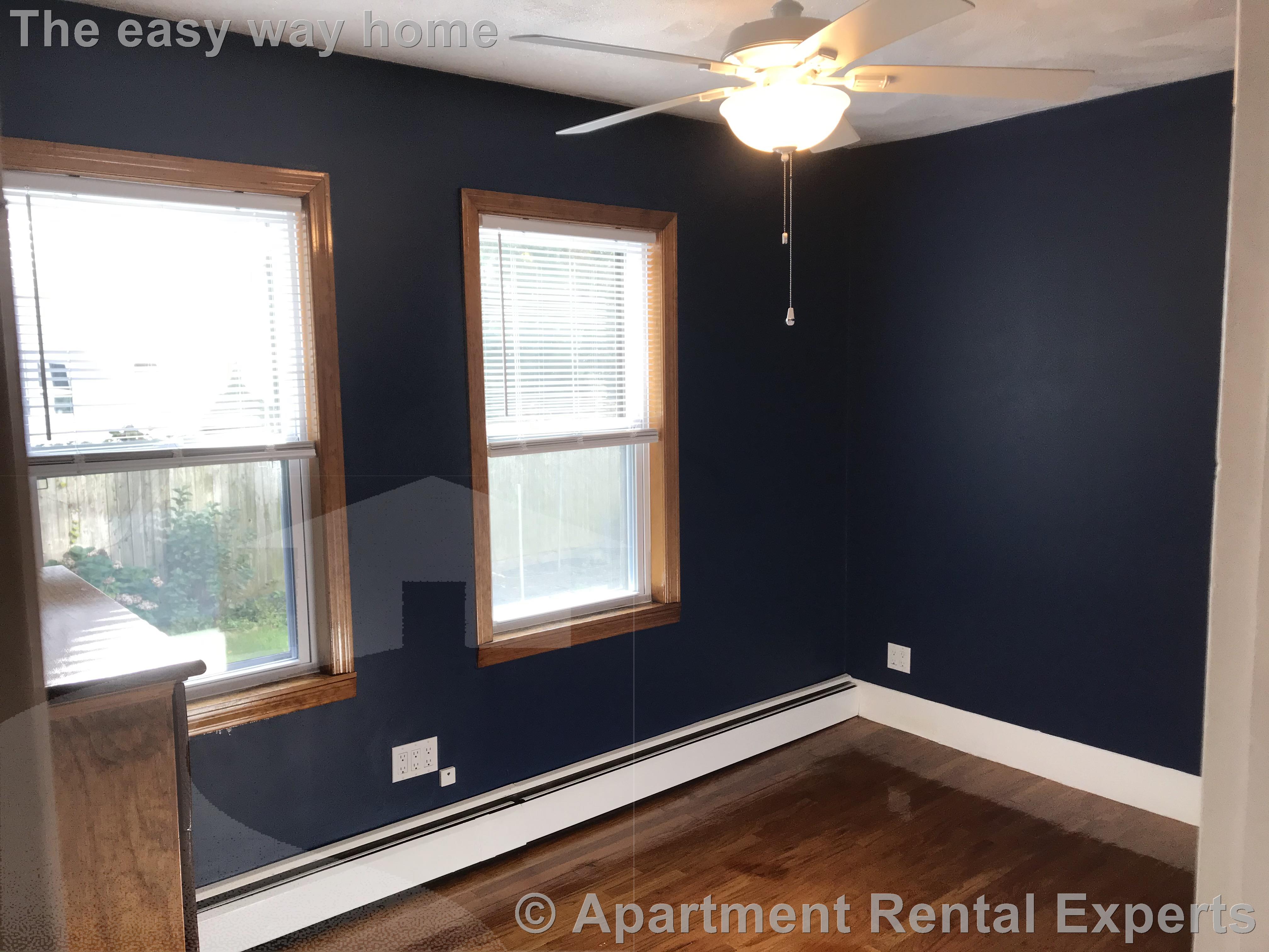 34 Pleasant St, Medford Square