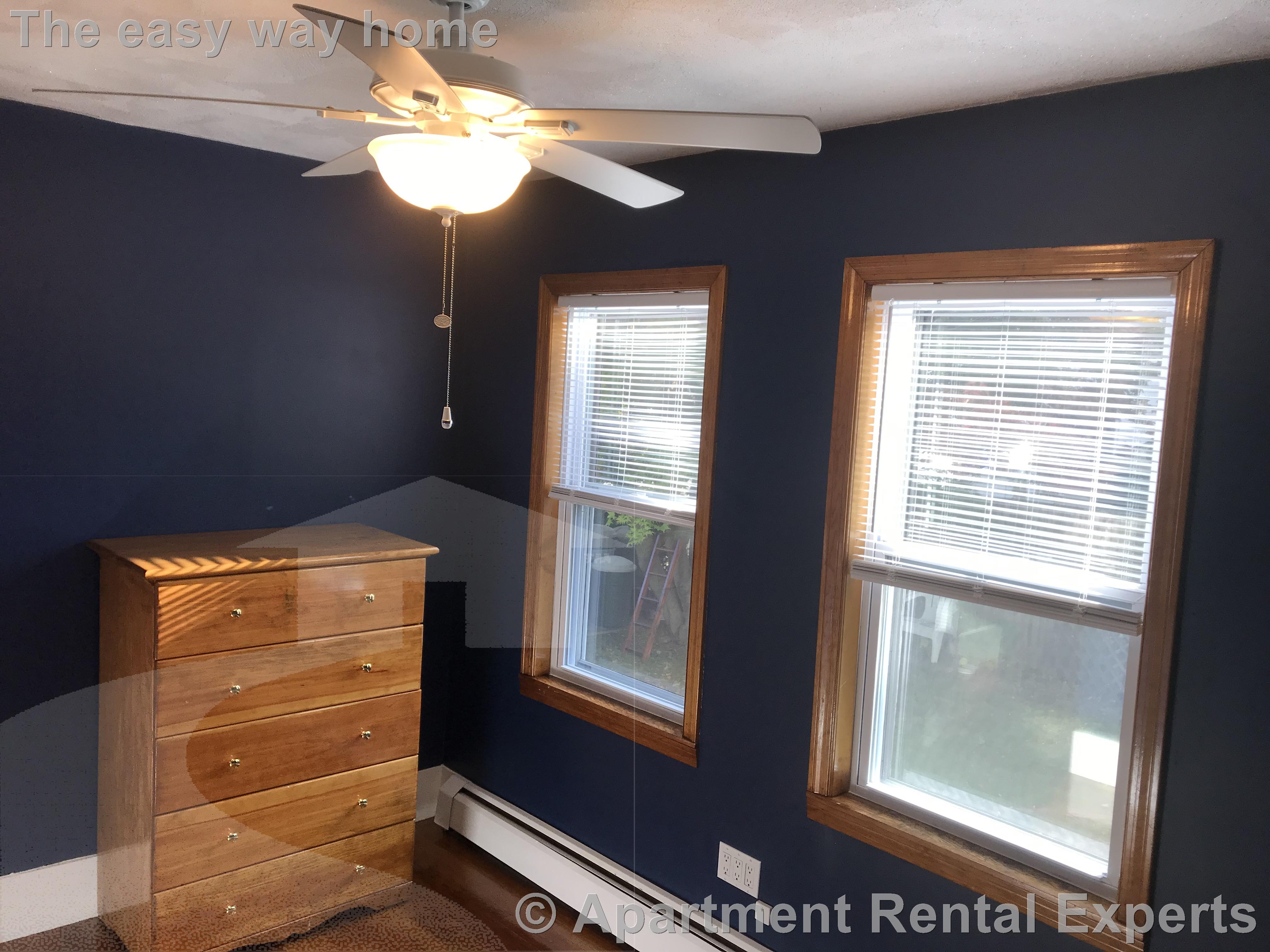 34 Pleasant St, Medford Square