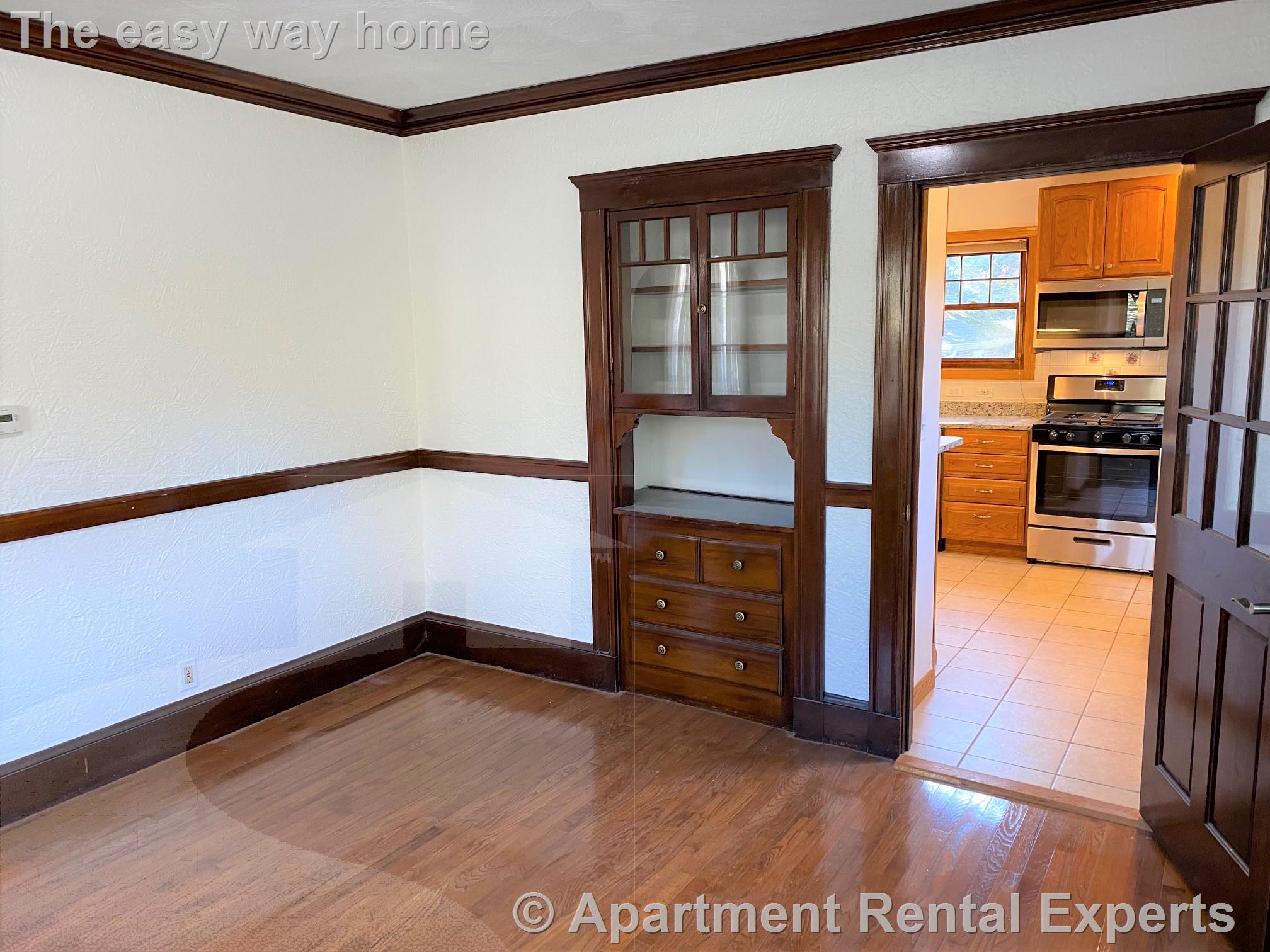 364 Auburndale Ave, Auburndale