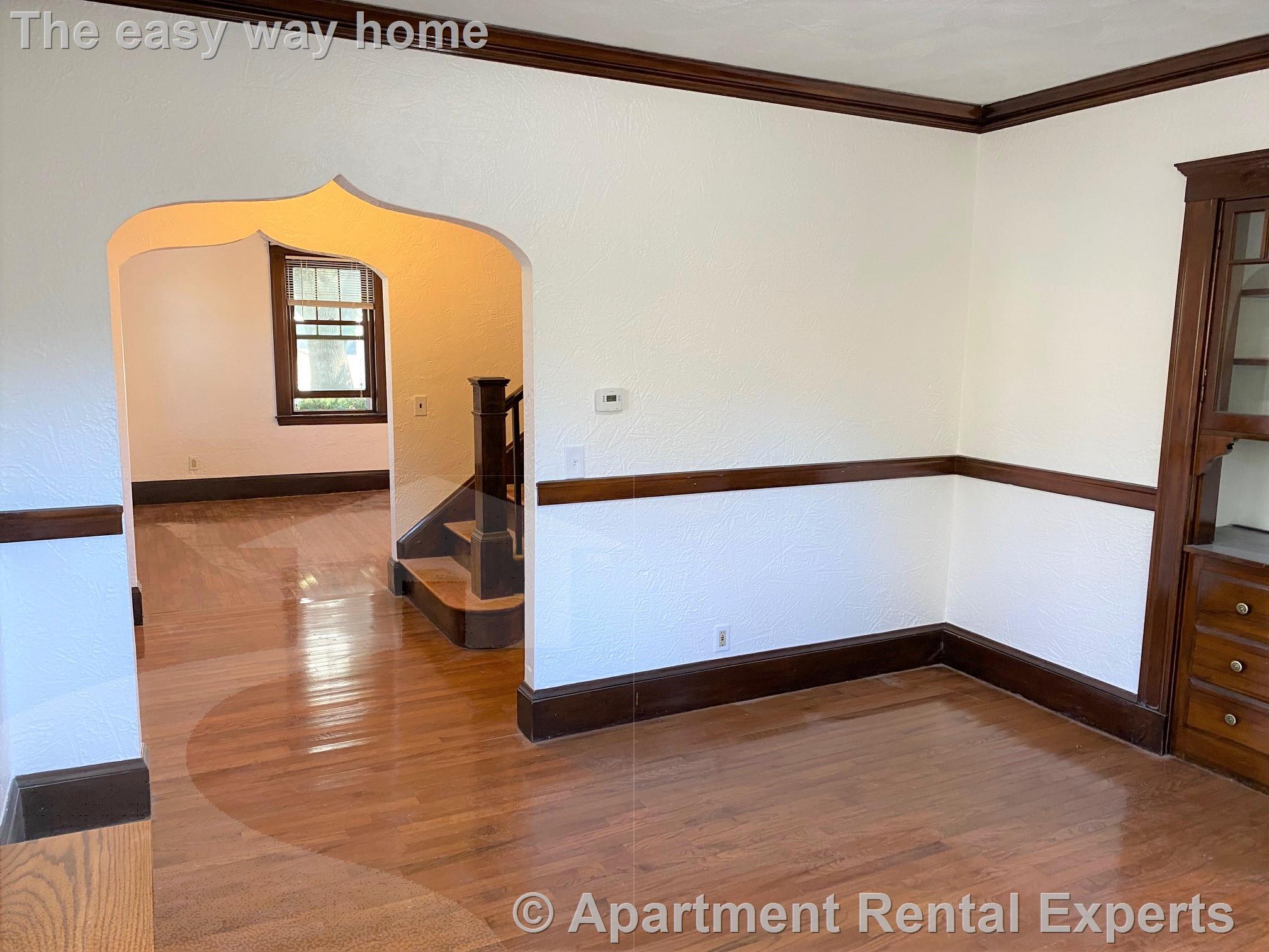 364 Auburndale Ave, Auburndale