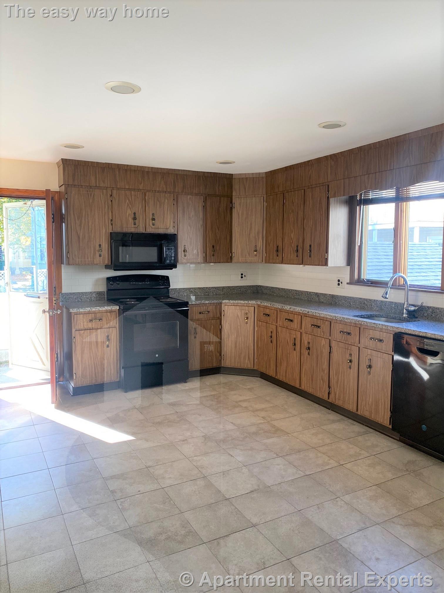 48 Powderhouse Blvd, Davis Square