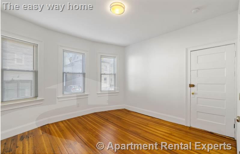 122 Columbia St, Central Square