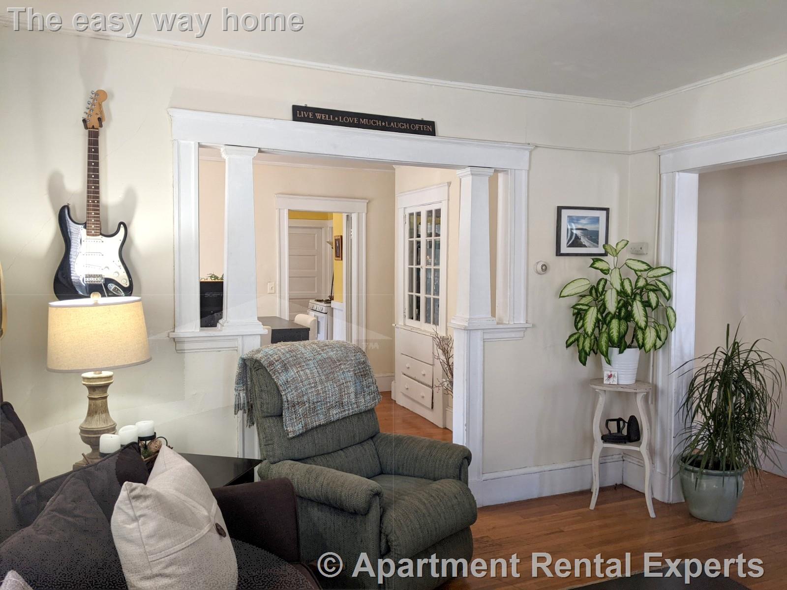 998 Broadway, Davis Square