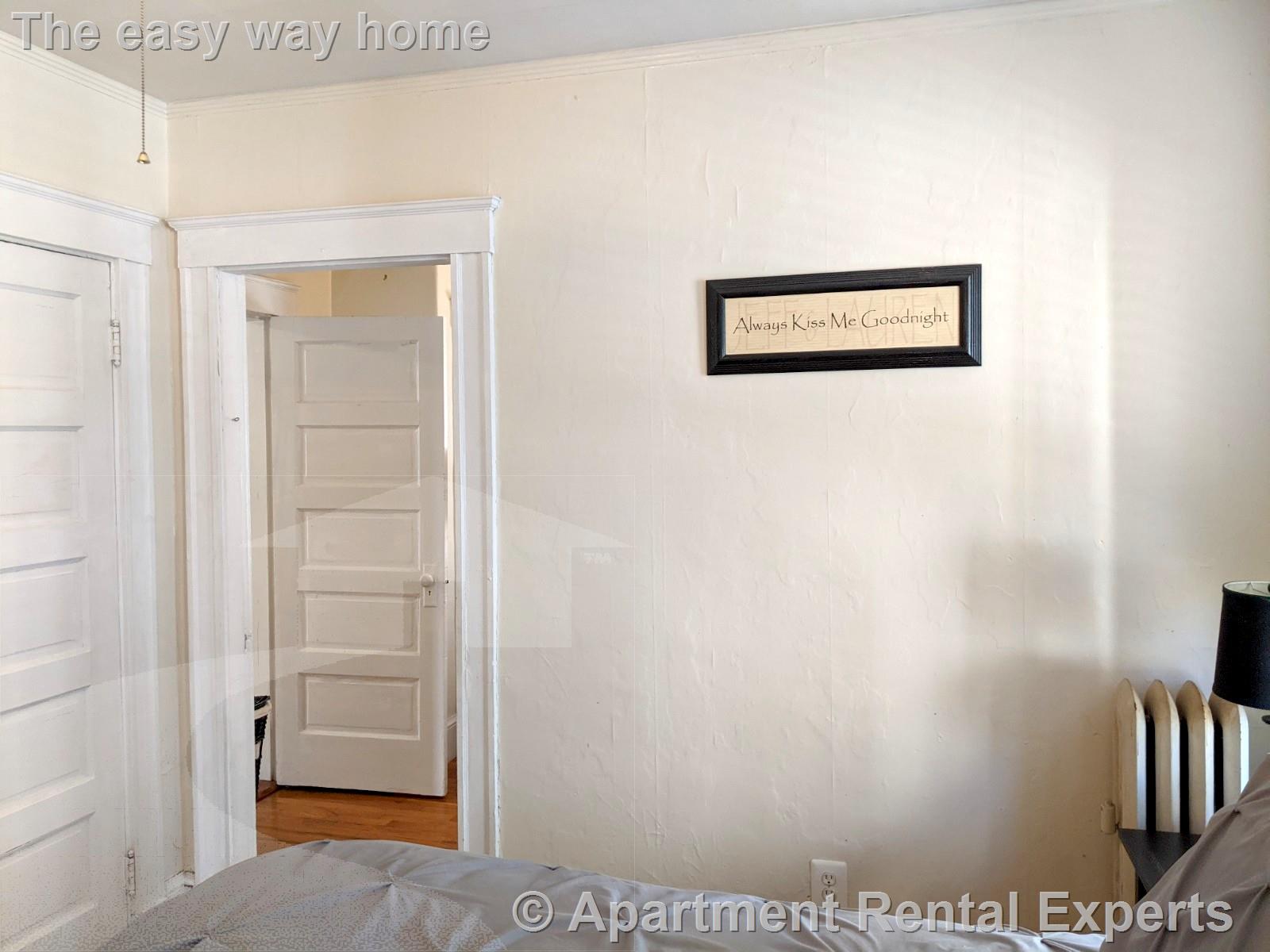 998 Broadway, Davis Square