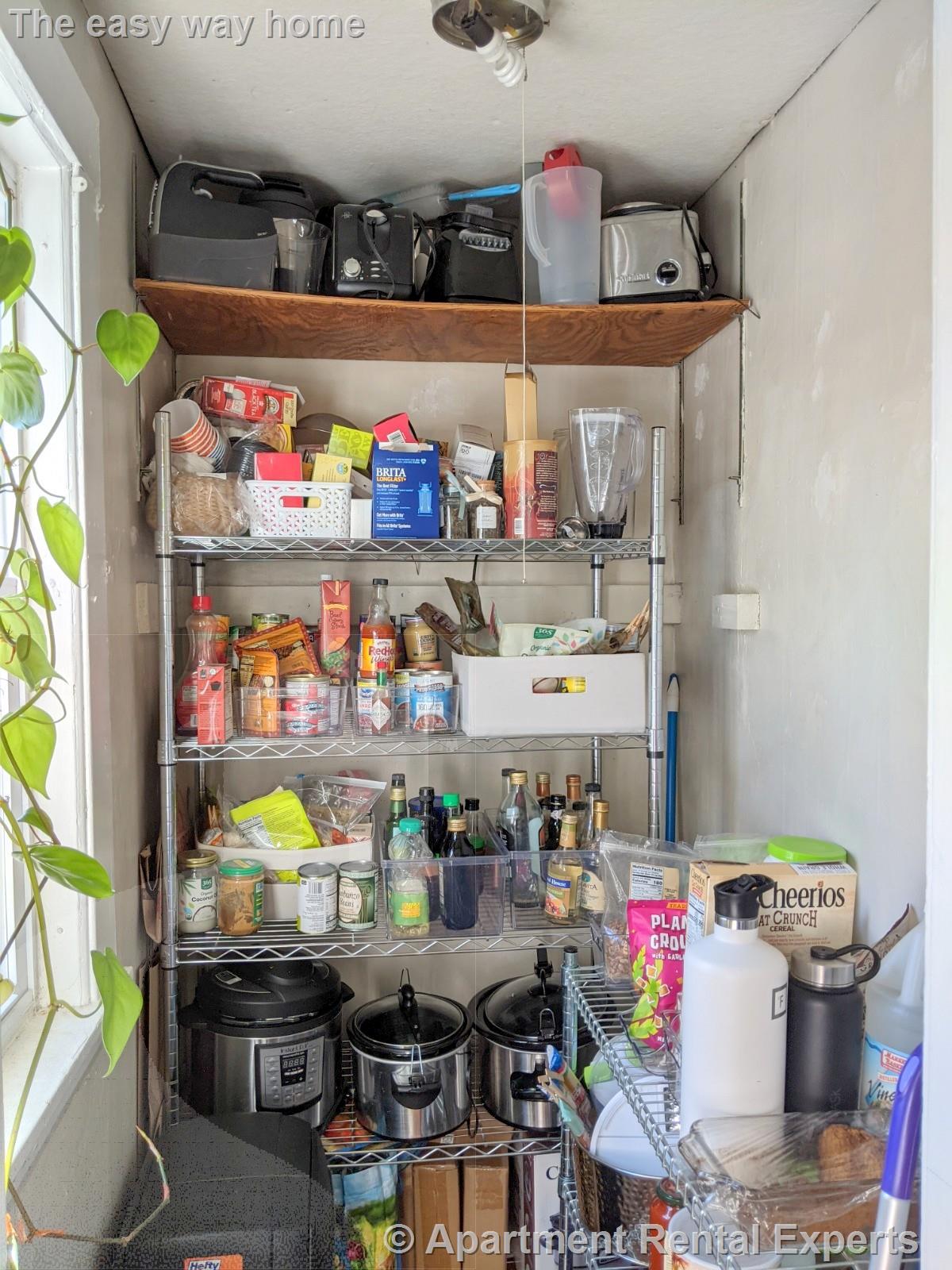 998 Broadway, Davis Square