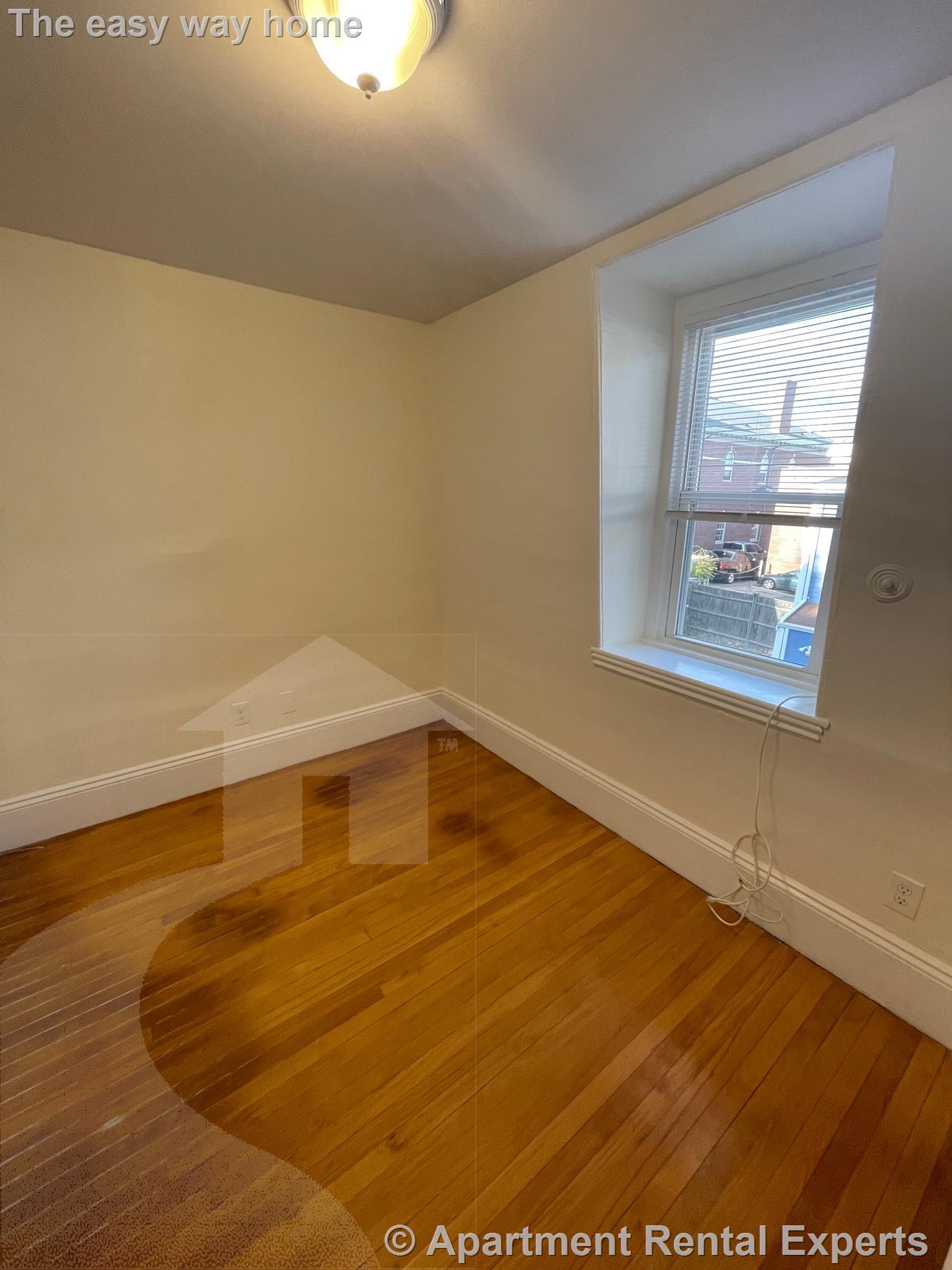 9 Moore St, Teele Square