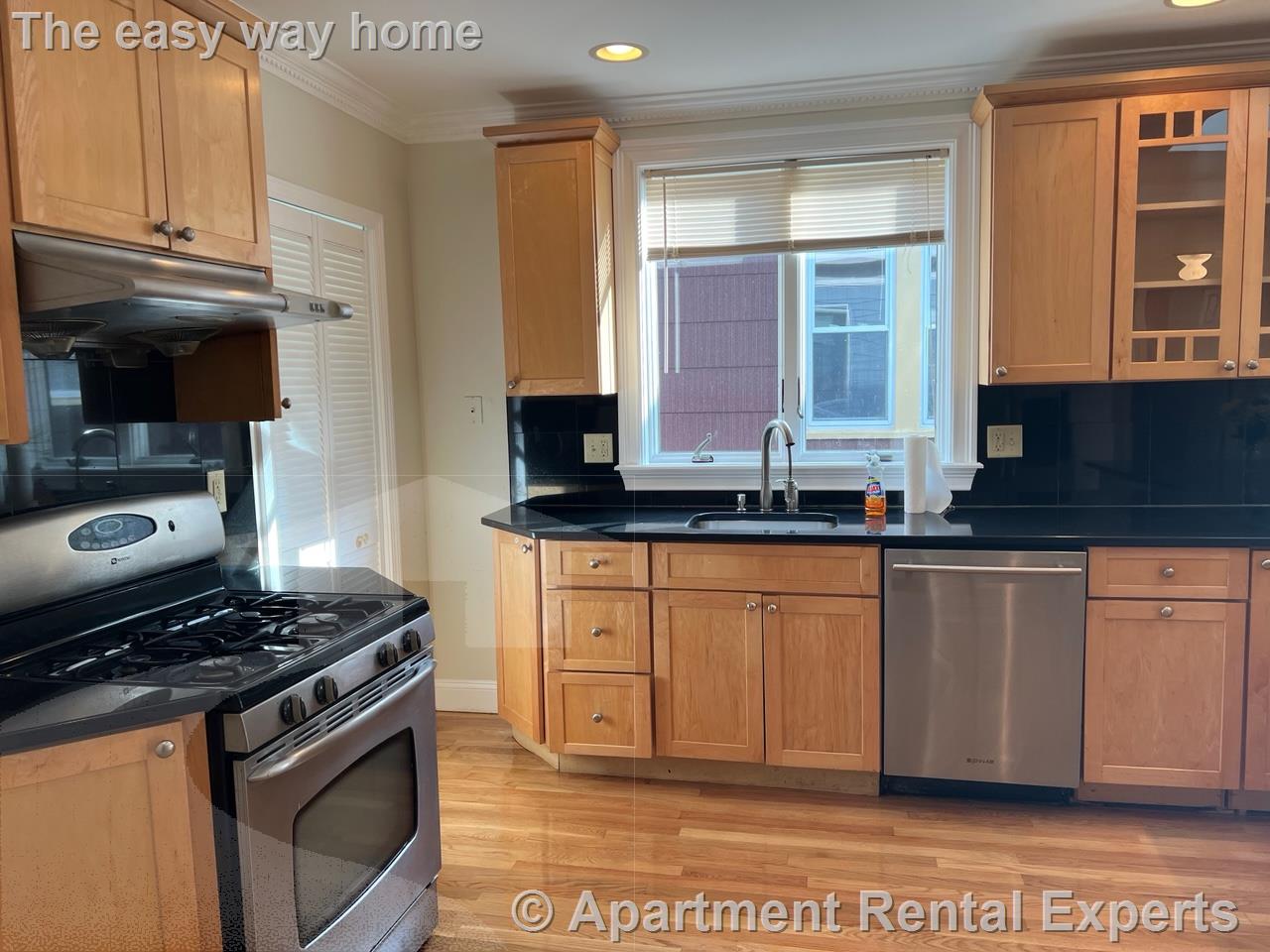 68 Line St, Ward Two