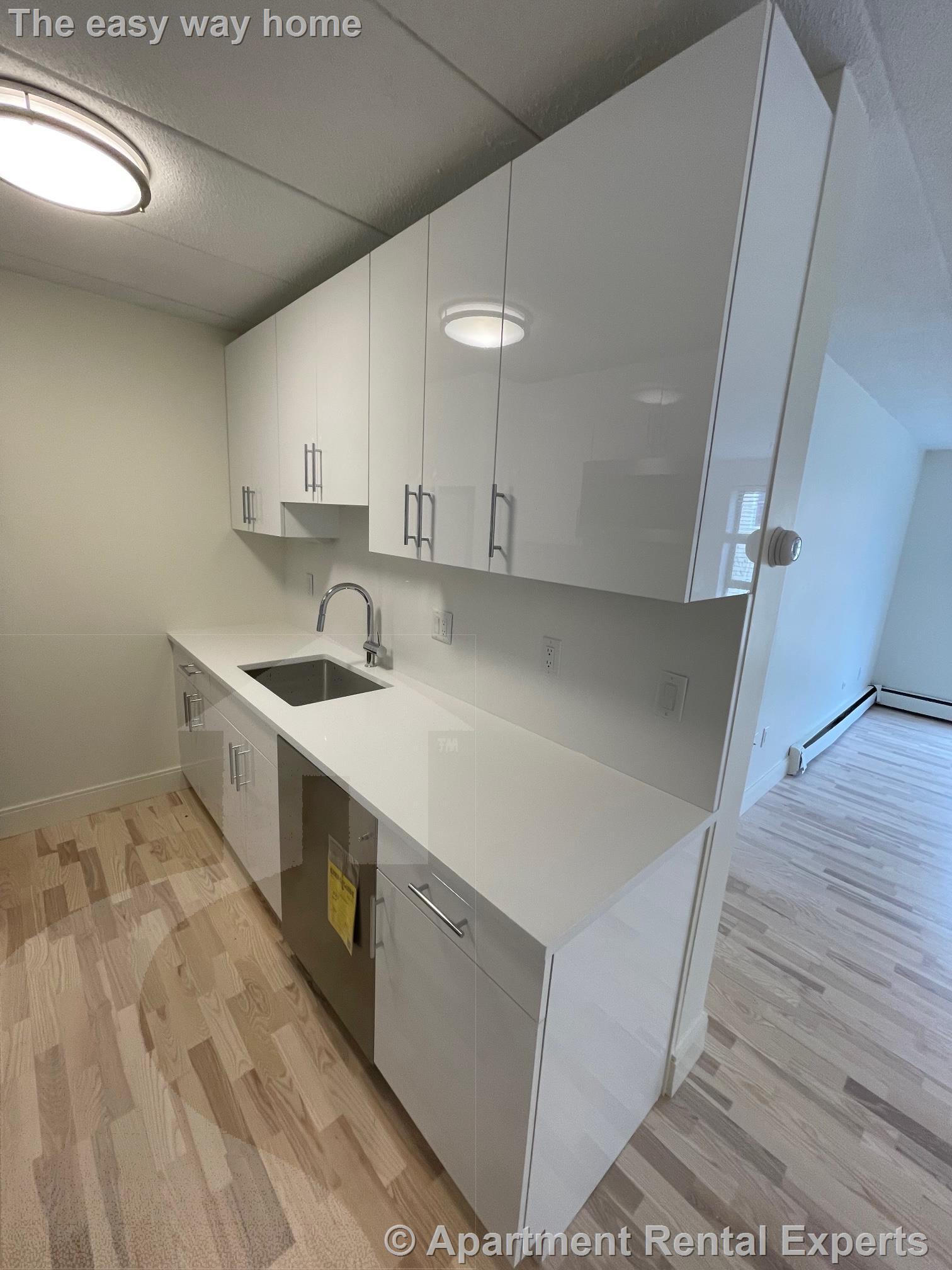 16 Trowbridge St, Harvard Square