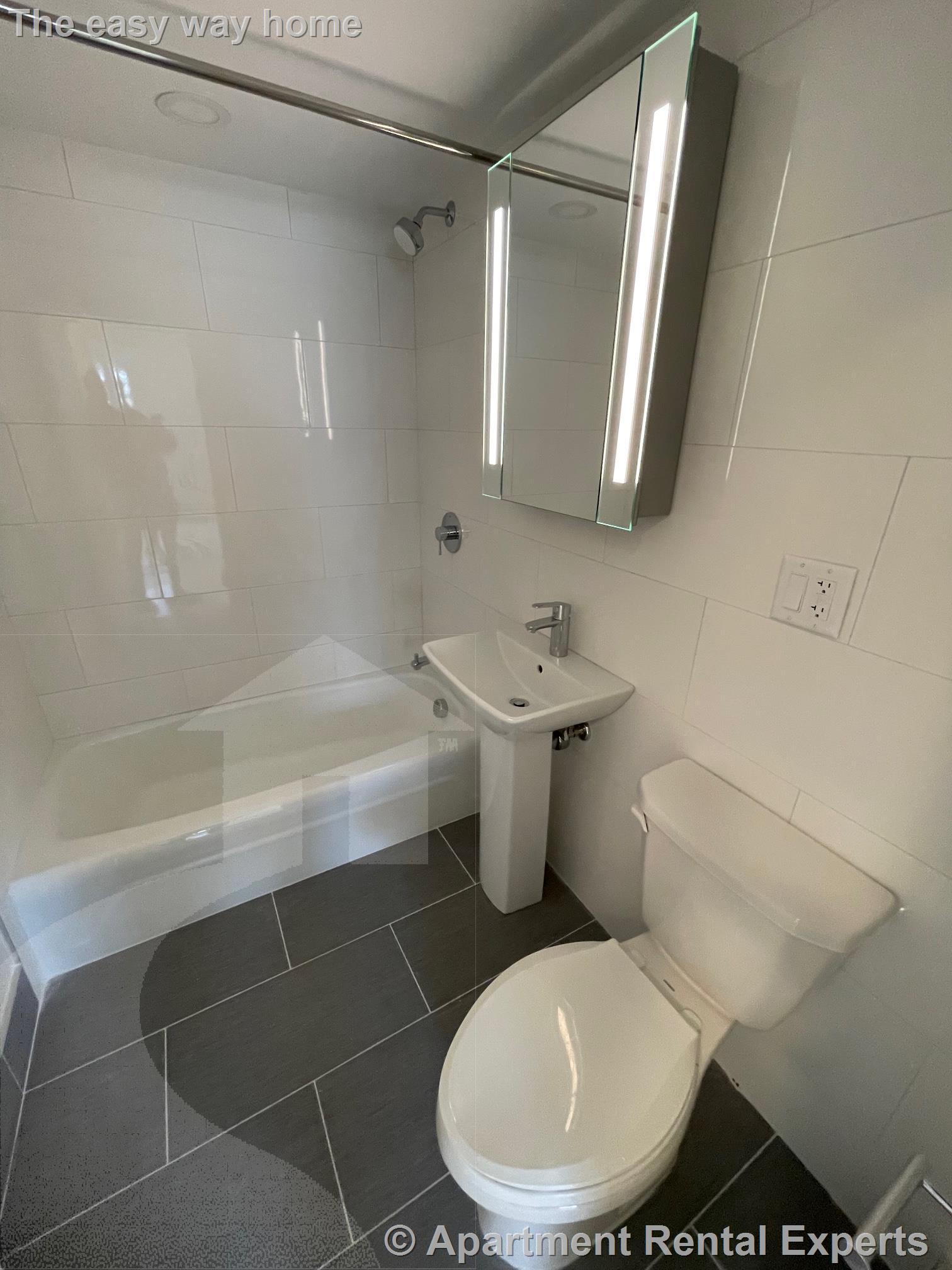 16 Trowbridge St, Harvard Square