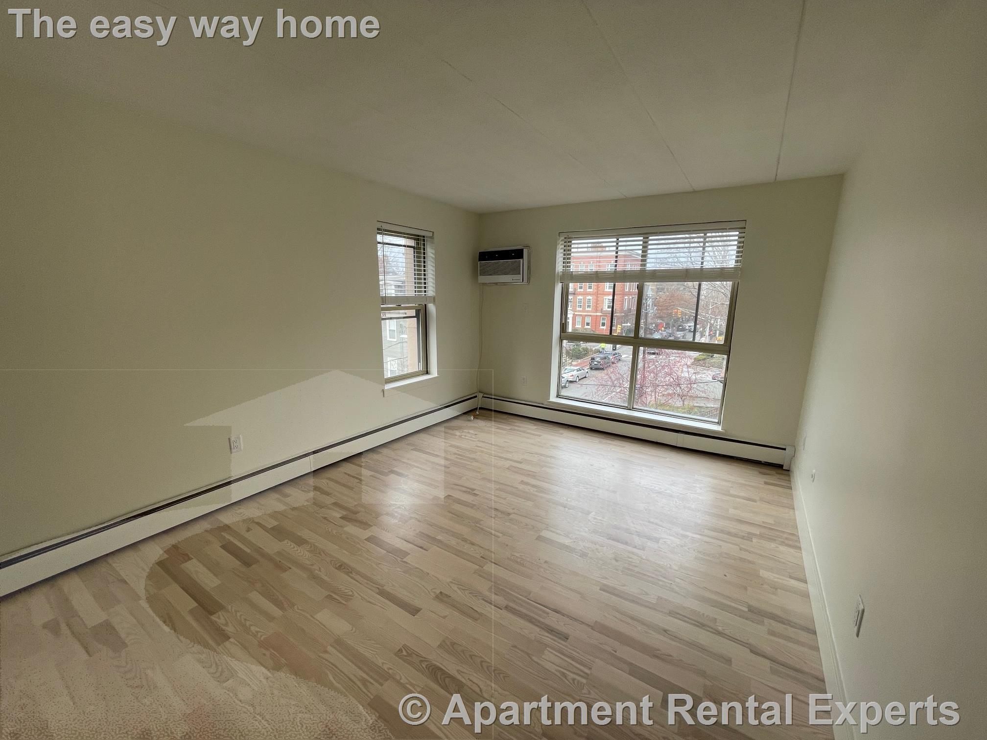 16 Trowbridge St, Harvard Square