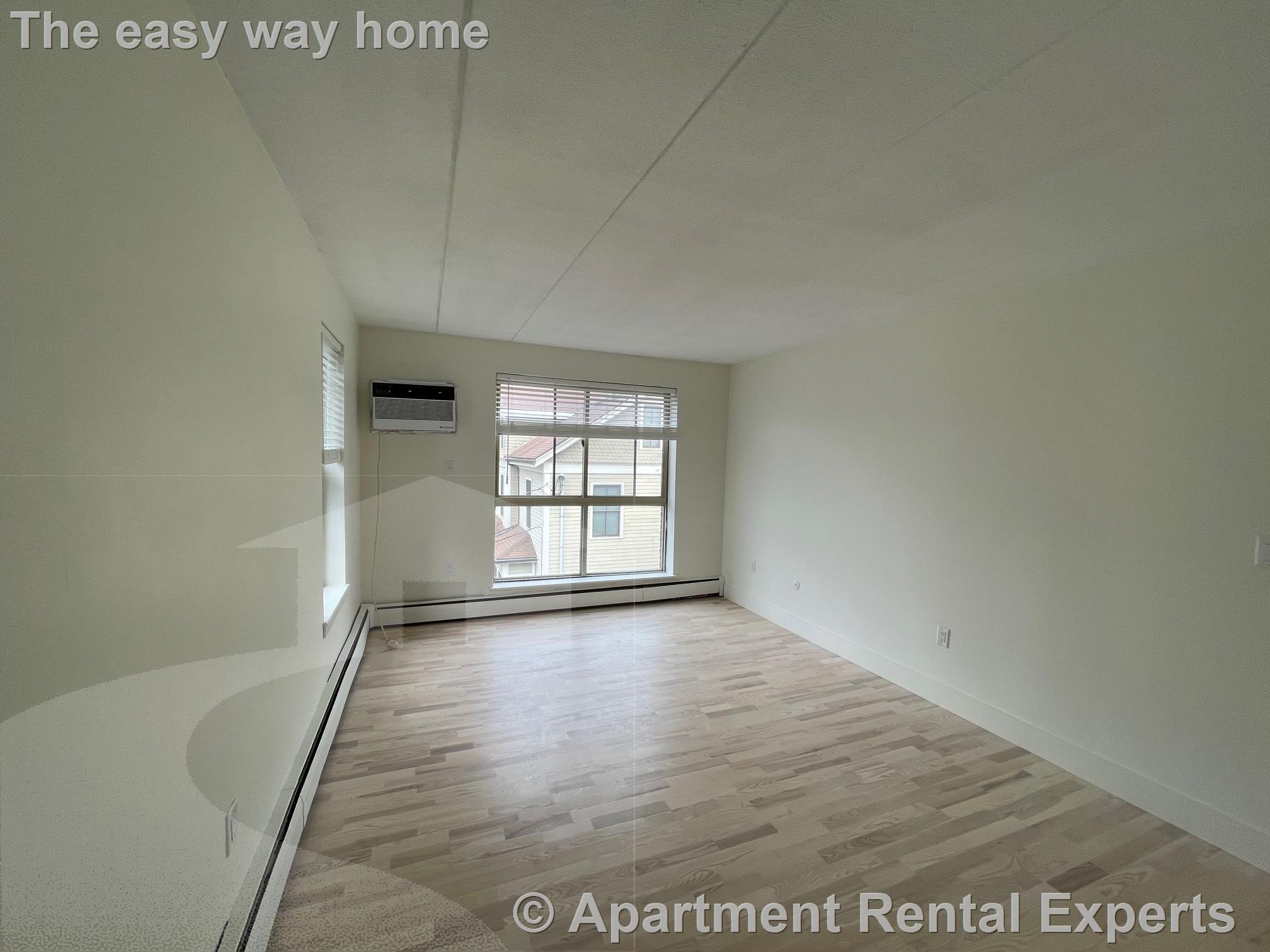 16 Trowbridge St, Harvard Square