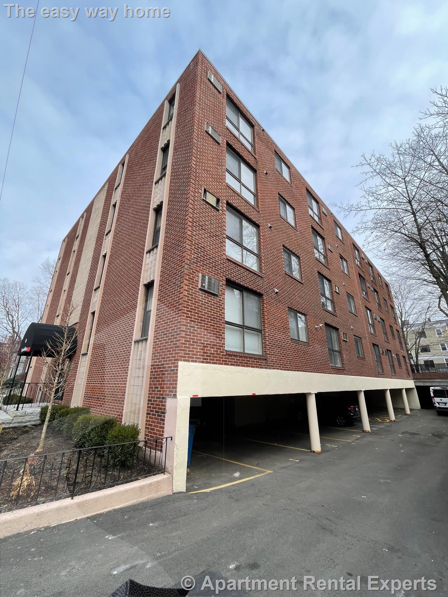 16 Trowbridge St, Harvard Square