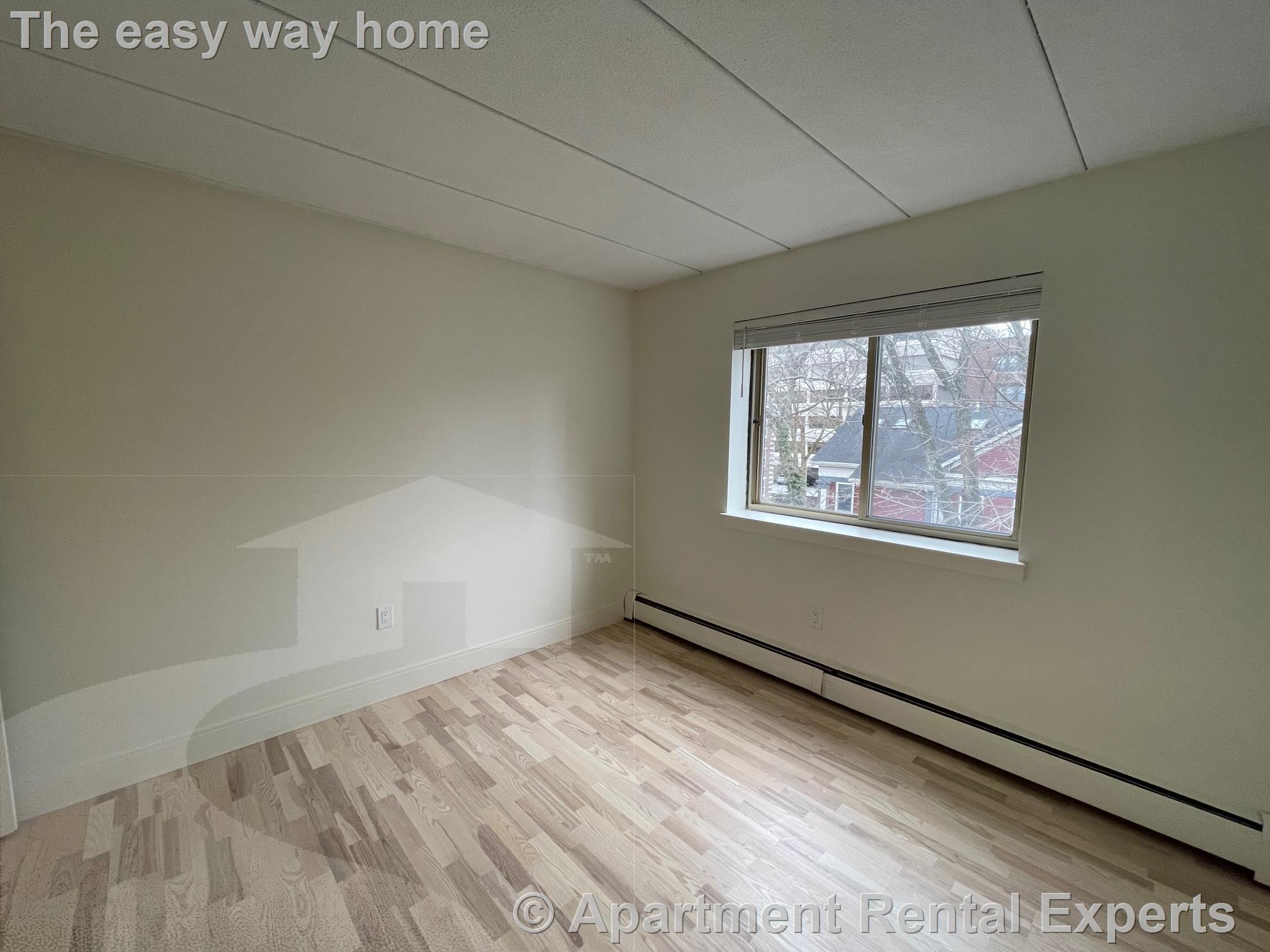 16 Trowbridge St, Harvard Square