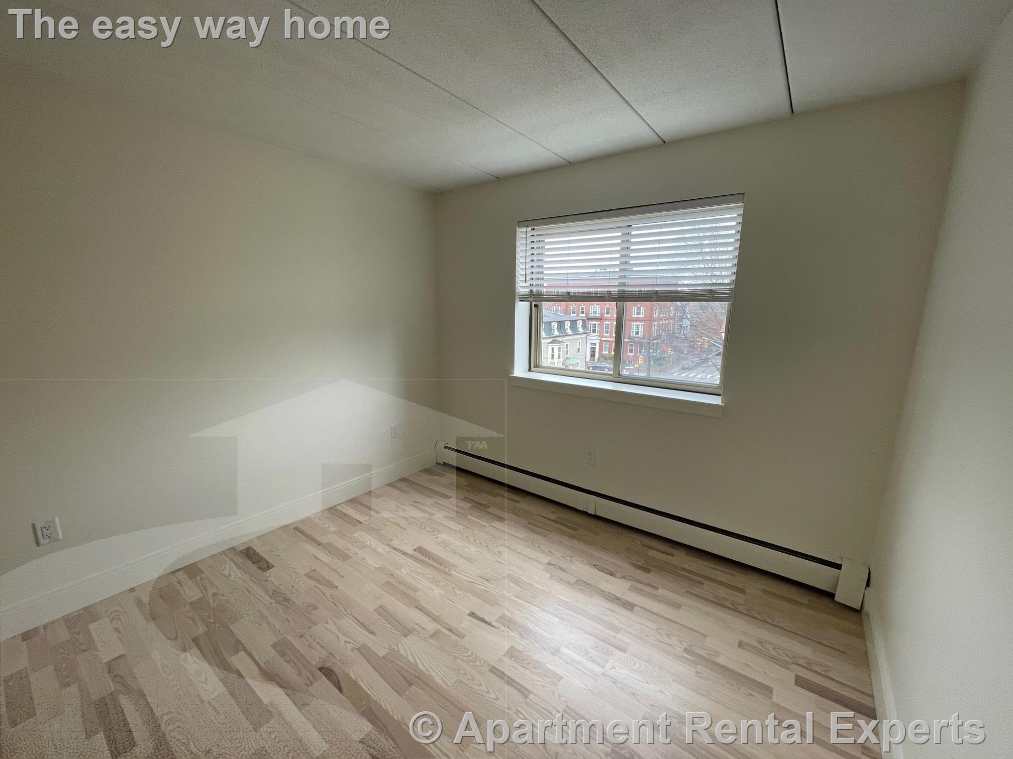 16 Trowbridge St, Harvard Square