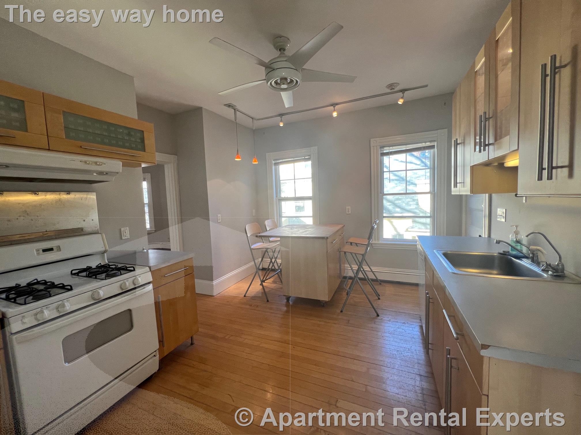 109 College Ave, Davis Square